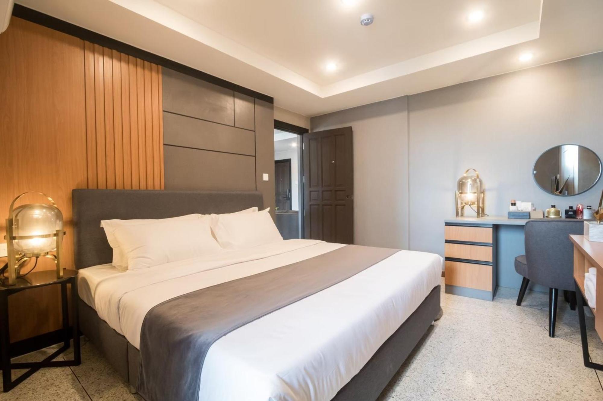 12 The Residence Hotel At Don Mueang Airport Бангкок Экстерьер фото