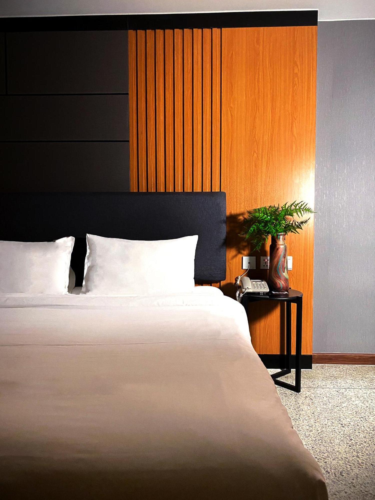 12 The Residence Hotel At Don Mueang Airport Бангкок Экстерьер фото