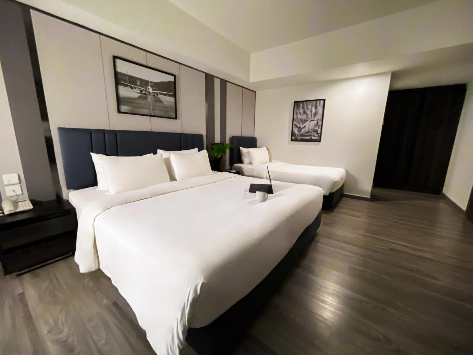12 The Residence Hotel At Don Mueang Airport Бангкок Экстерьер фото
